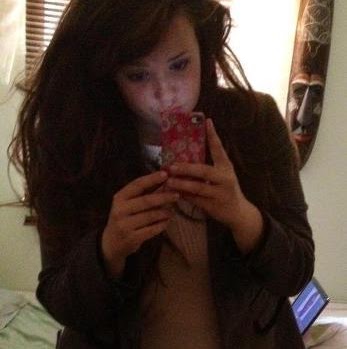 Holly Graham Photo 34