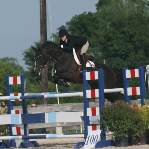 Stephanie Barnes Photo 38