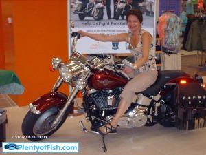 Carol Carter Photo 3