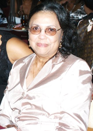 Linda Wynn Photo 17