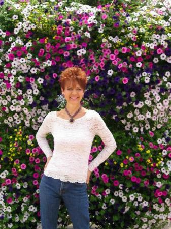 Tina Wagner Photo 20