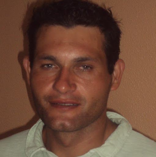 Giovani Vargas Photo 17