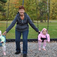 Elizabeth Storey Photo 18