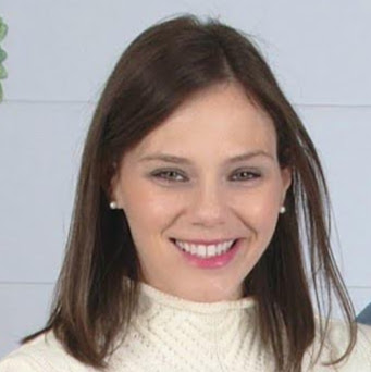 Nicole Ryan Photo 26