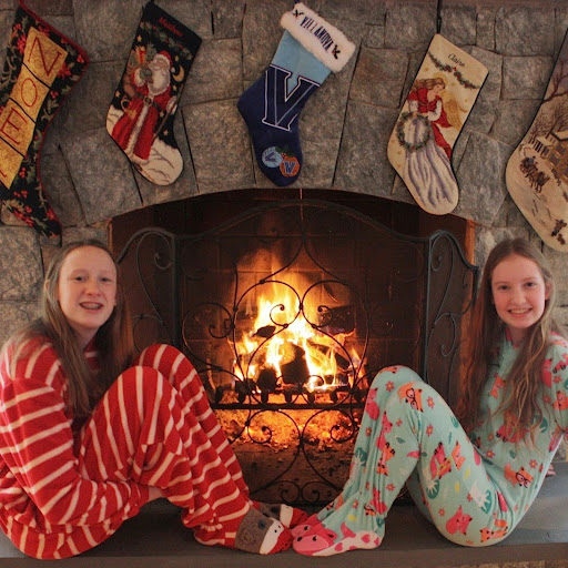 Claire Ryan Photo 13