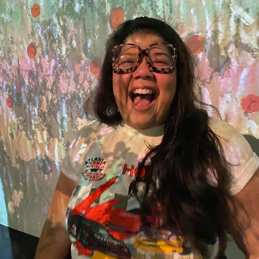 Rebecca Santos Photo 11