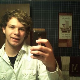 Ashton Montgomery Photo 16