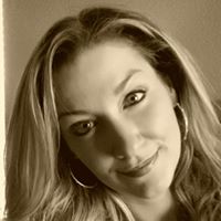 Jennifer Pearce Photo 17