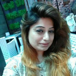 Neelam Bhatia Photo 9