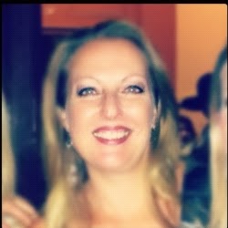 Jenny Roberts Photo 17