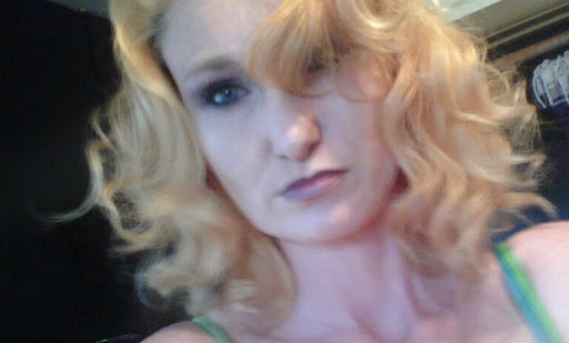 Belinda Woods Photo 39