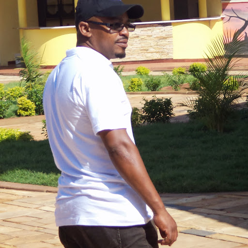 Mathew Lucas Photo 18