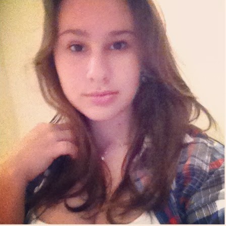 Julia Bernardi Photo 16