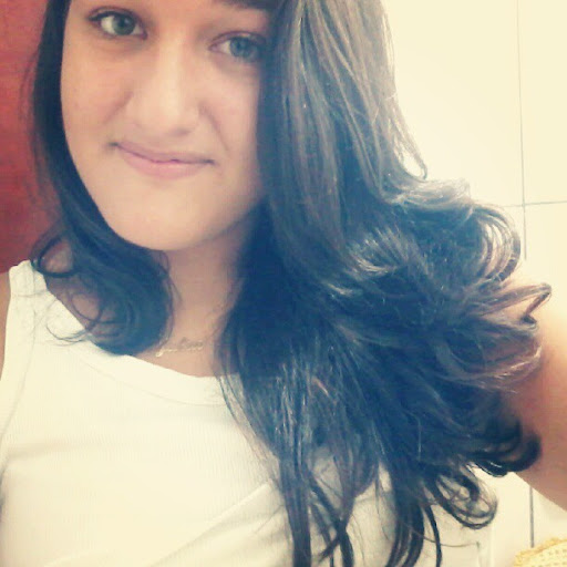 Julia Bernardi Photo 11