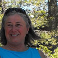 Linda Julian Photo 17