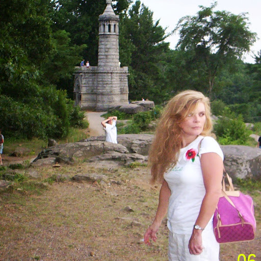 Dorothy Morris Photo 30