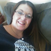Jessica Watts Photo 17