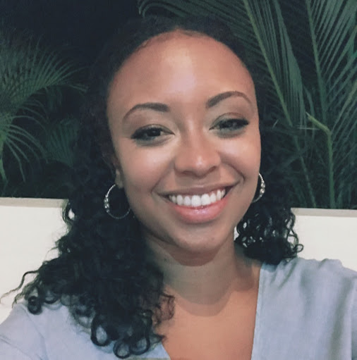 Victoria Edwards Photo 33