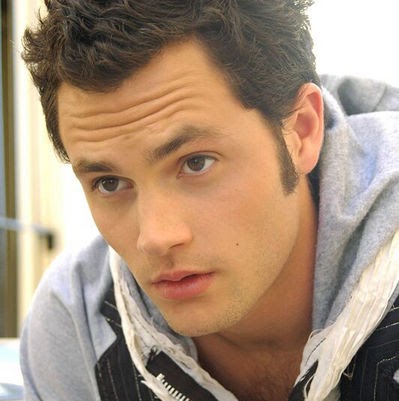 Daniel Humphrey Photo 32