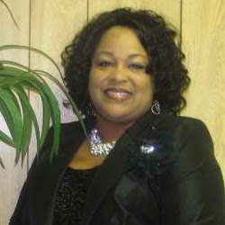 Dee Thompson Photo 11