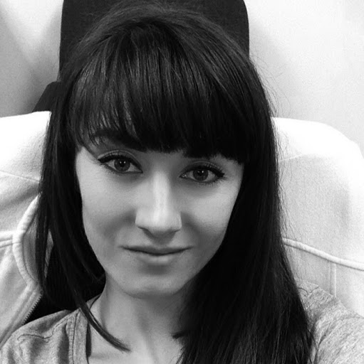 Caroline Johnson Photo 37