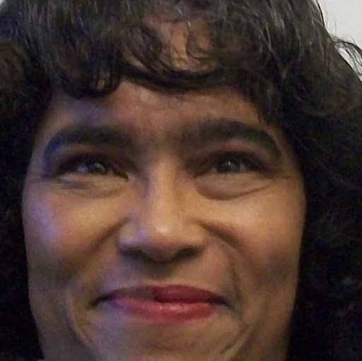 Terri Robinson Photo 38