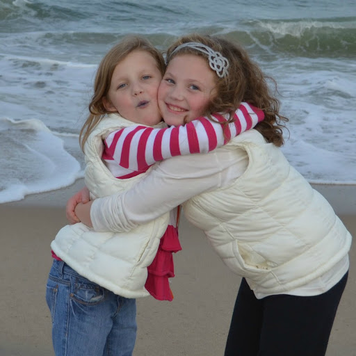 Jessica Horvath Photo 25