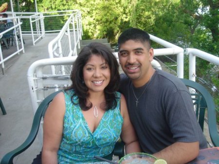 Julie Torres Photo 31