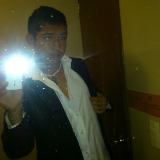 Robert Torres Photo 16
