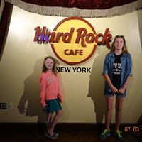 Sara Barnett Photo 17