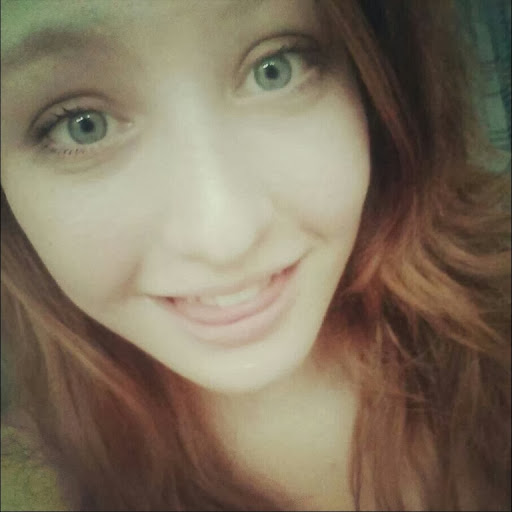 Samantha Lyons Photo 10