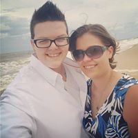 Lindsey Lowe Photo 21