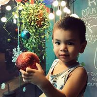 Angela Thach Photo 8