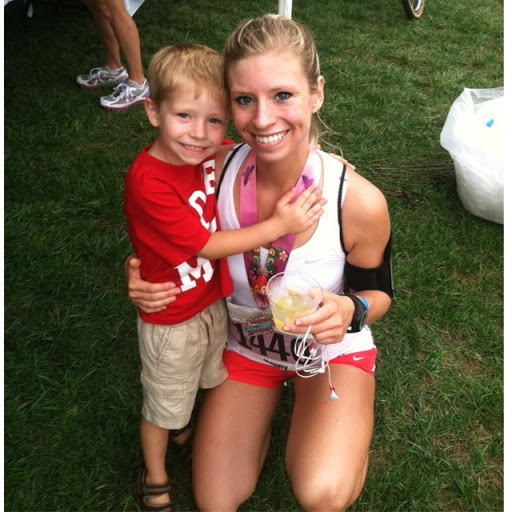 Hannah Mayes Photo 30