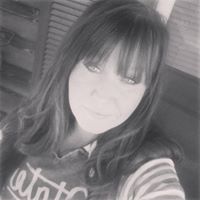 Katie Hooper Photo 20