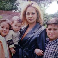 Dina Saavedra Photo 20