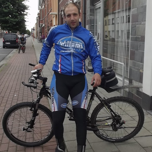 Eric Willems Photo 30