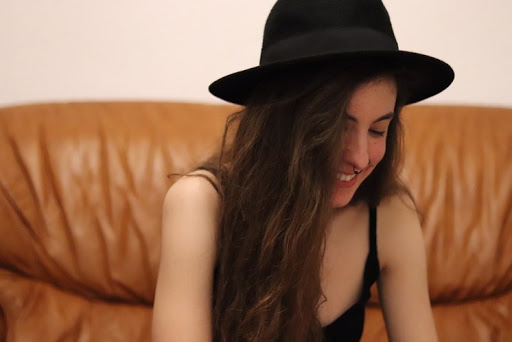 Eva Molina Photo 10