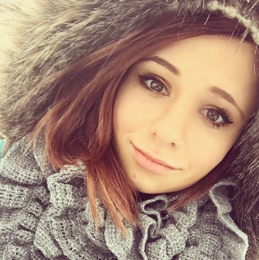 Natalie Morris Photo 18