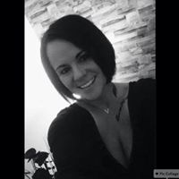 Victoria Bowman Photo 17