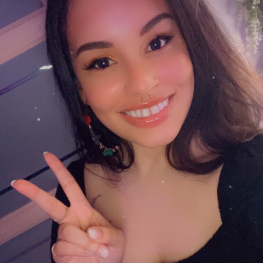 Cassandra Barrett Photo 19