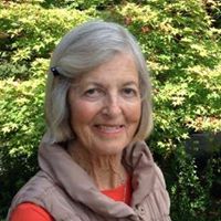 Danielle Garland Photo 19