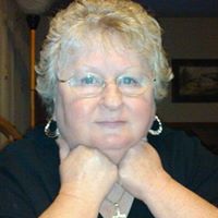 Suzanne Craig Photo 8