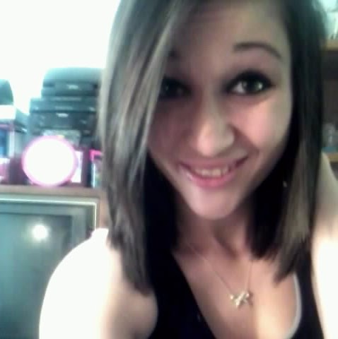 Samantha Averill Photo 2