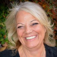 Vicki Galloway Photo 7