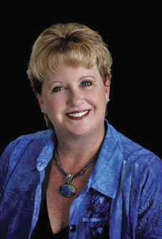 Elizabeth Benson Photo 33