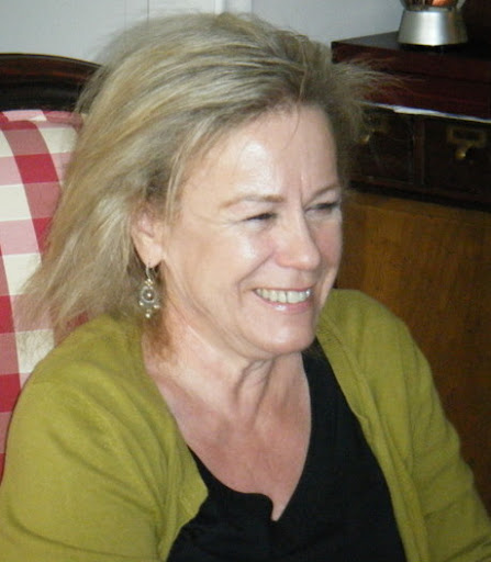 Mandy Elliott Photo 7