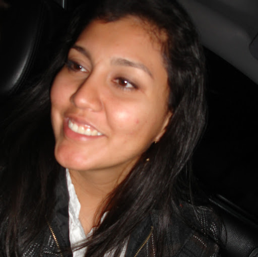 Ruth Flores Photo 15