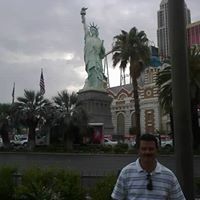 Rolando Tovar Photo 6