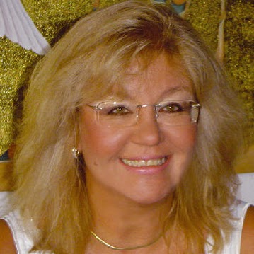 Christine Ritter Photo 39